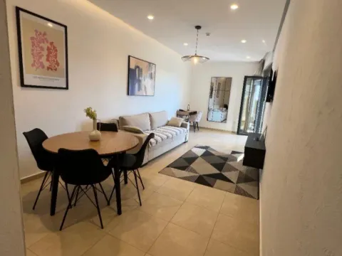 Izdavanje, jednosoban stan, 60m², Soho City, Bar - image 6