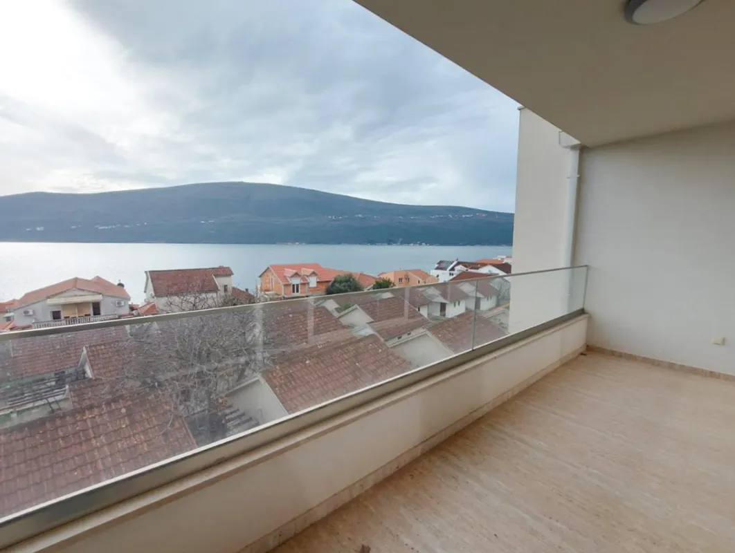 Prodaja, dvosoban stan, 91m², Baošići, Herceg Novi