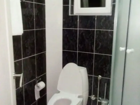 Izdavanje, jednosoban stan, 36m², Tivat, Crna Gora - image 4