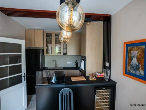 Izdavanje, trosoban stan, 103m², Savski Venac, Beograd - image 11