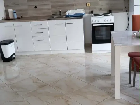 Rent, one bedroom apartment, 55m², Čeluga, Bar - image 3