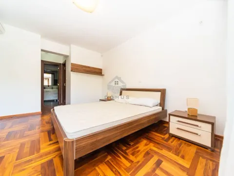 Sale, four bedroom apartment, 175m², Gorica C, Podgorica - image 8
