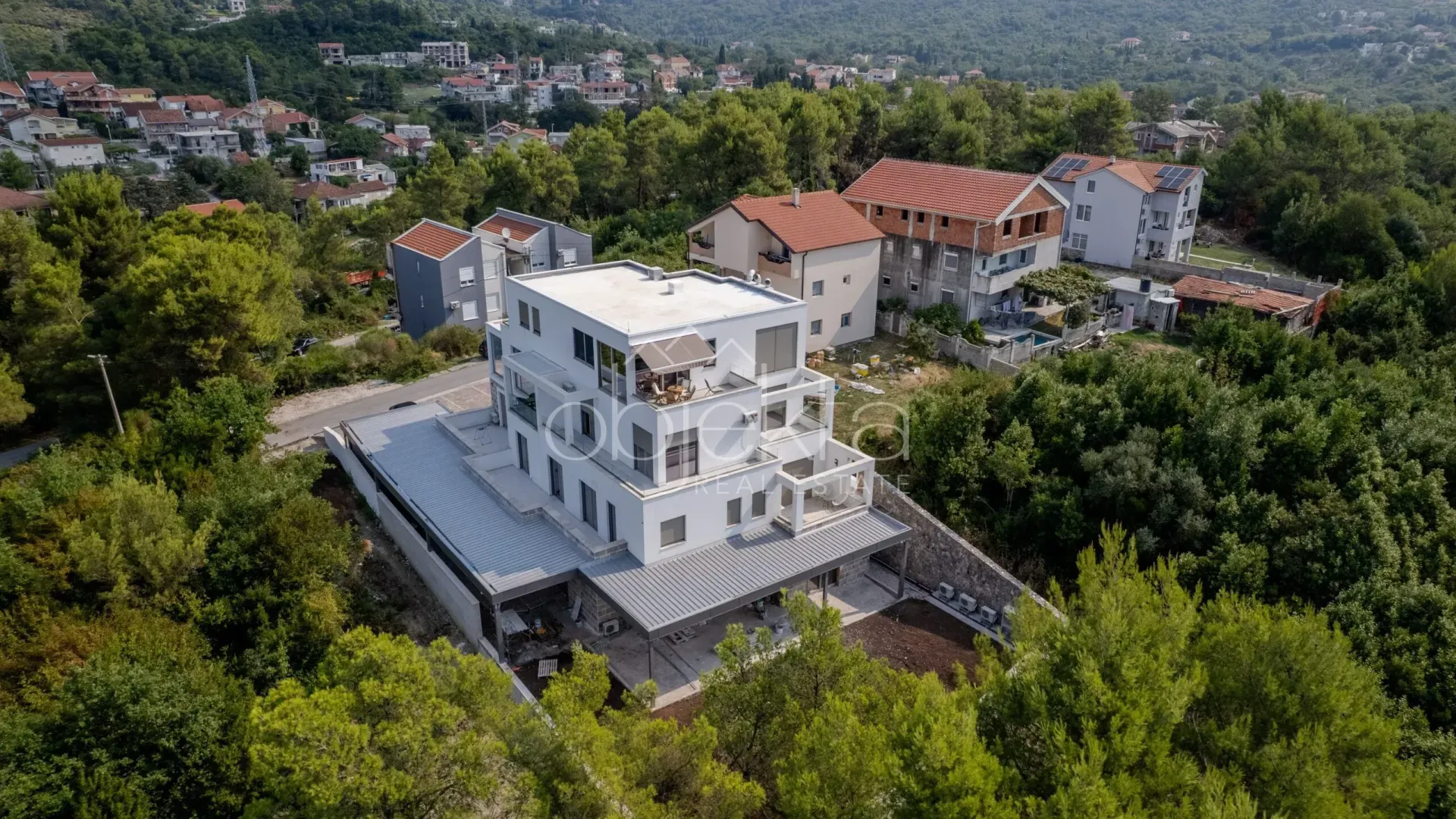 Prodaja, stan, 111m², Tivat, Crna Gora