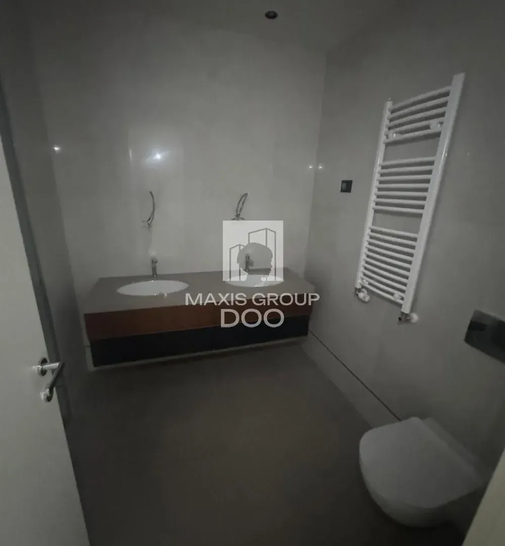Prodaja, četvorosoban stan, 146m², Savski Venac, Beograd