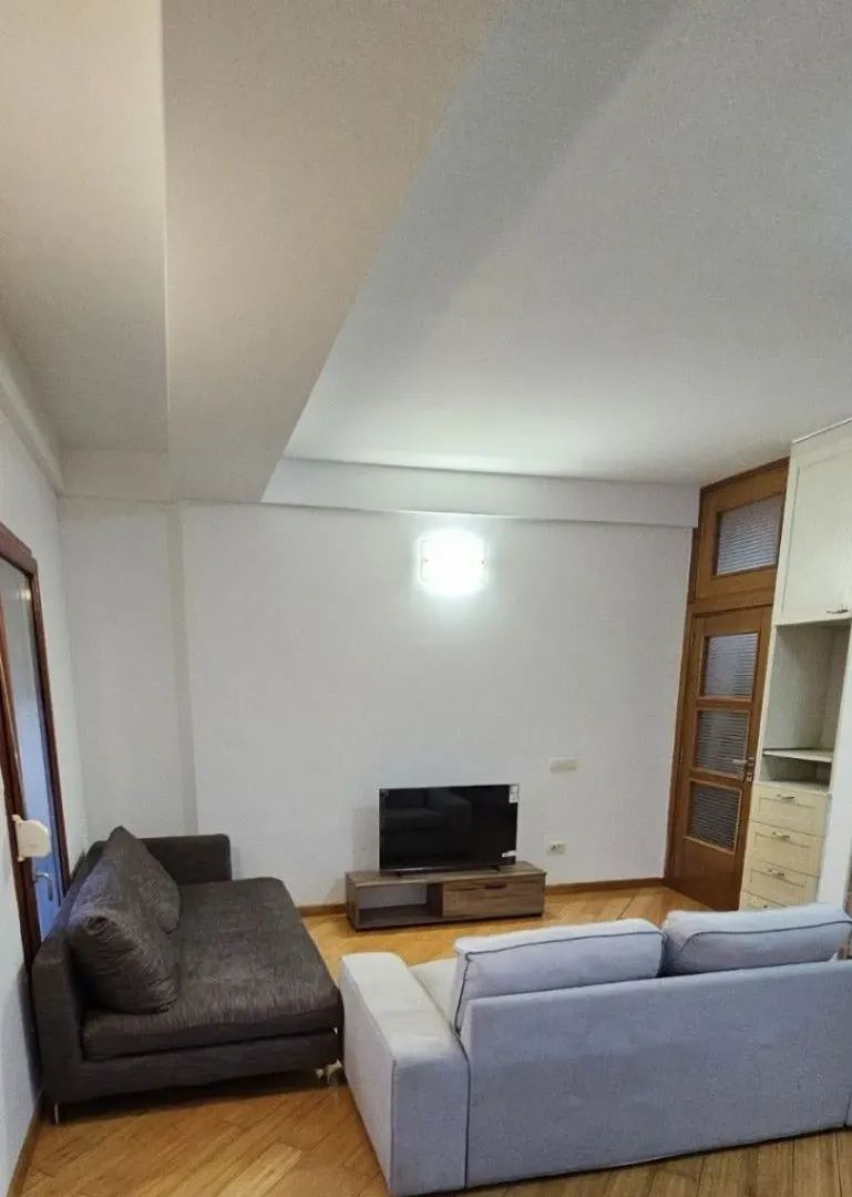 Izdavanje, dvosoban stan, 64m², Stari Aerodrom, Podgorica