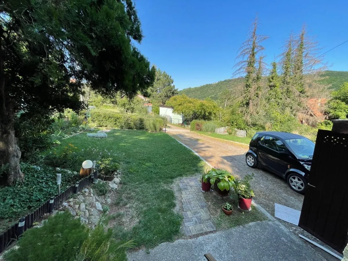 Prodaja, kuća, 172m², Rakovac, Novi Sad Sve Podlokacije