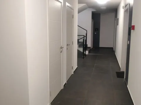 Rent, three bedroom apartment, 65m², Višnjička Banja, Palilula Sve Podlokacije - image 20