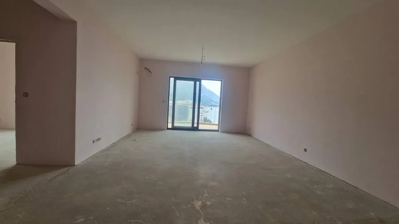 Sale, two bedroom apartment, 146m², Bečići, Budva