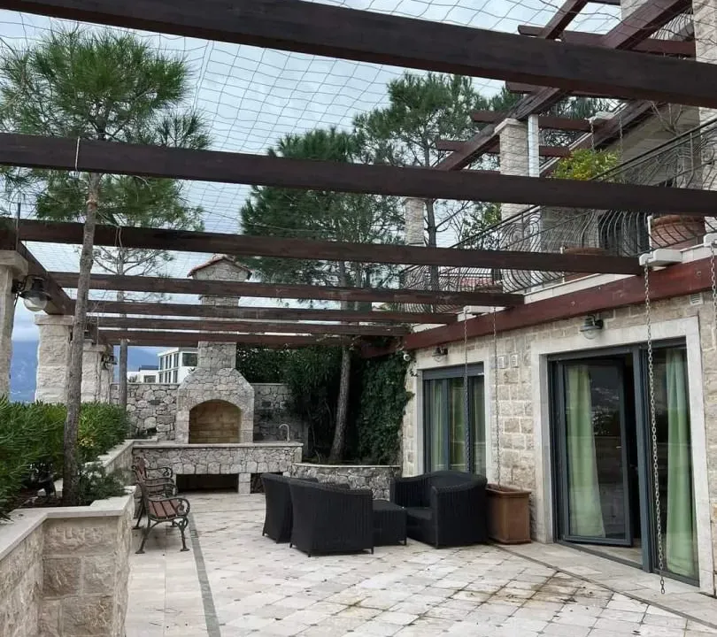 Sale, house, 252m², Krašići, Tivat