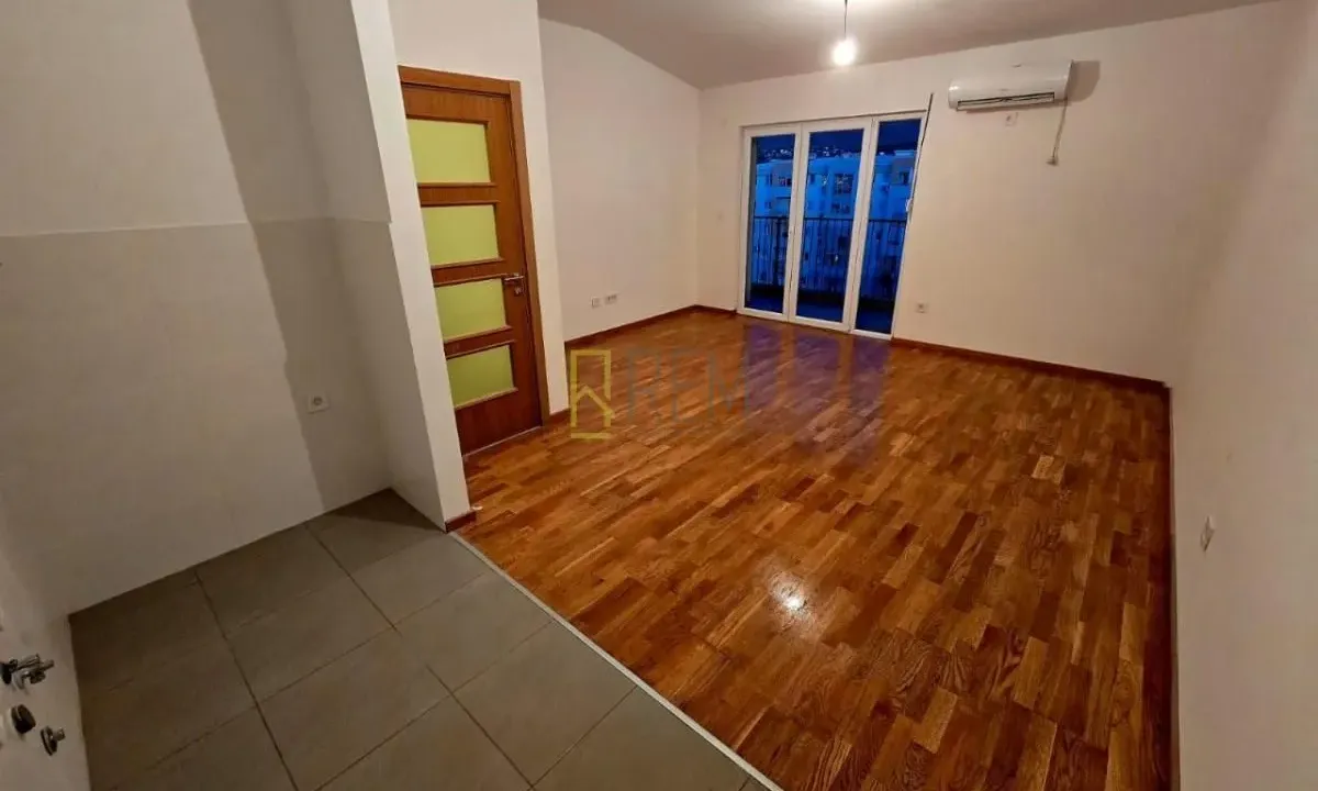 Sale, two bedroom apartment, 72m², Stari Aerodrom, Podgorica