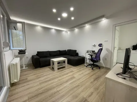 Rent, one bedroom apartment, 54m², Rotkvarija, Novi Sad Sve Podlokacije - image 2