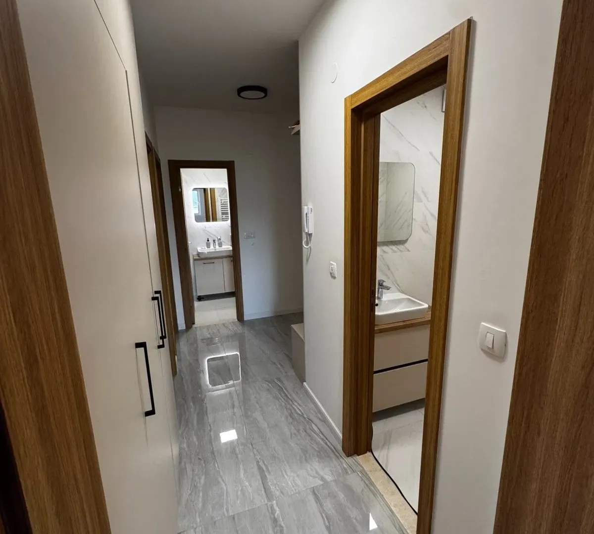 Prodaja, dvosoban stan, 72m², New City, Podgorica