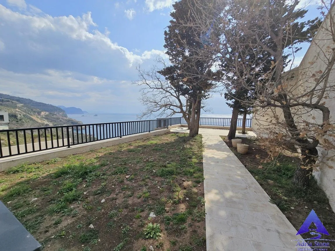Prodaja, kuća, 580m², Skočiđevojka, Budva