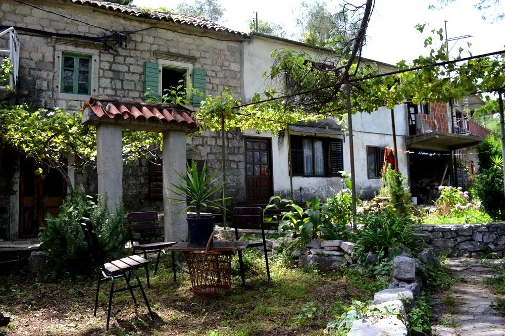 Sale, house, 220m², Prčanj, Kotor
