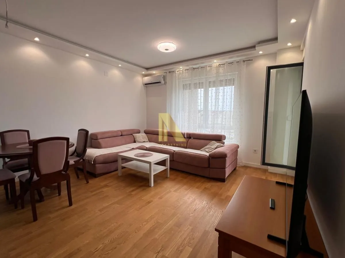 Izdavanje, dvosoban stan, 56m², Novo naselje, Novi Sad
