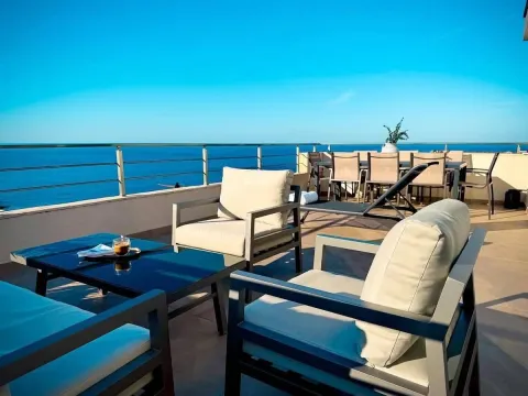 Daily-rent, three bedroom apartment, 180m², Dobra Voda, Budva - image 3