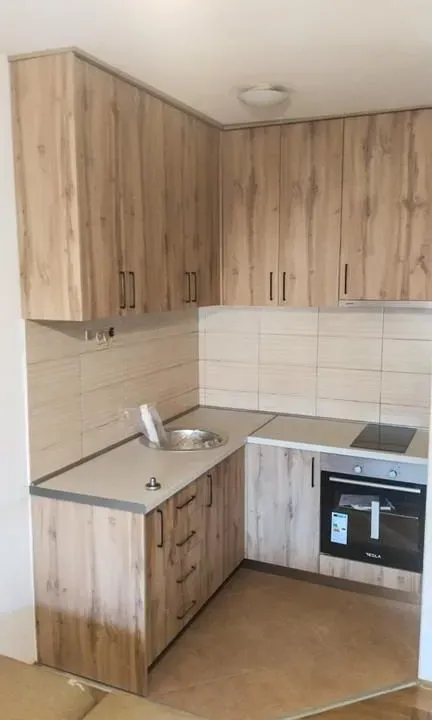 Prodaja, garsonjera, 33m², Gintaš, Podgorica