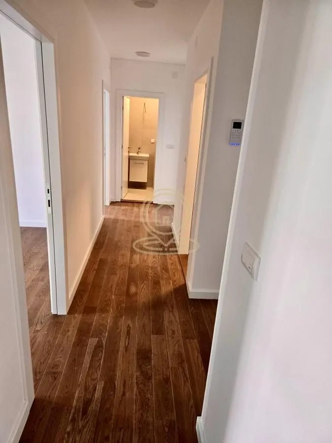 Prodaja, trosoban stan, 105m², Medijana, Niš