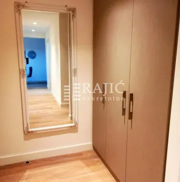 Rent, three bedroom apartment, 98m², Savski Venac, Beograd - image 14