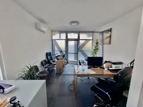 Rent, office space, 22m², Stari Aerodrom, Podgorica - image 3