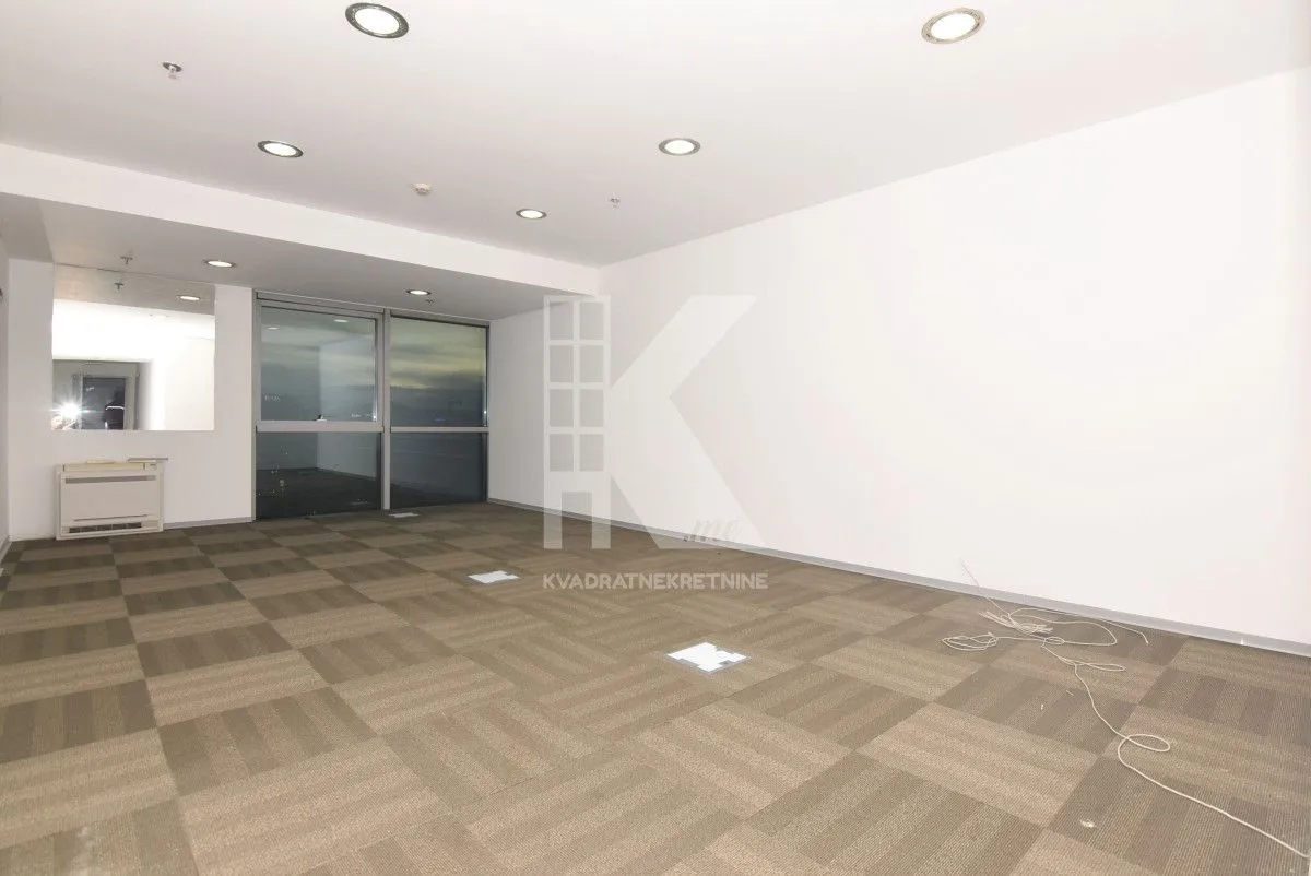 Rent, office space, 445m², Preko Morače, Podgorica