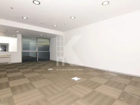 Rent, office space, 445m², Preko Morače, Podgorica - image 17