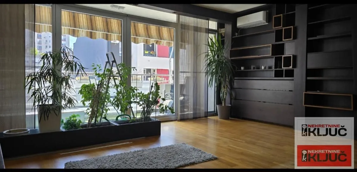 Izdavanje, četvorosoban stan, 134m², Spens, Novi Sad Sve Podlokacije