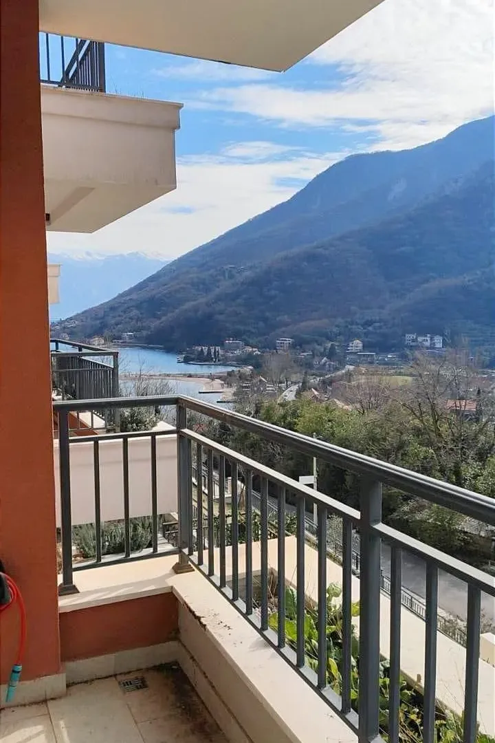Prodaja, jednosoban stan, 58m², Morinj, Kotor