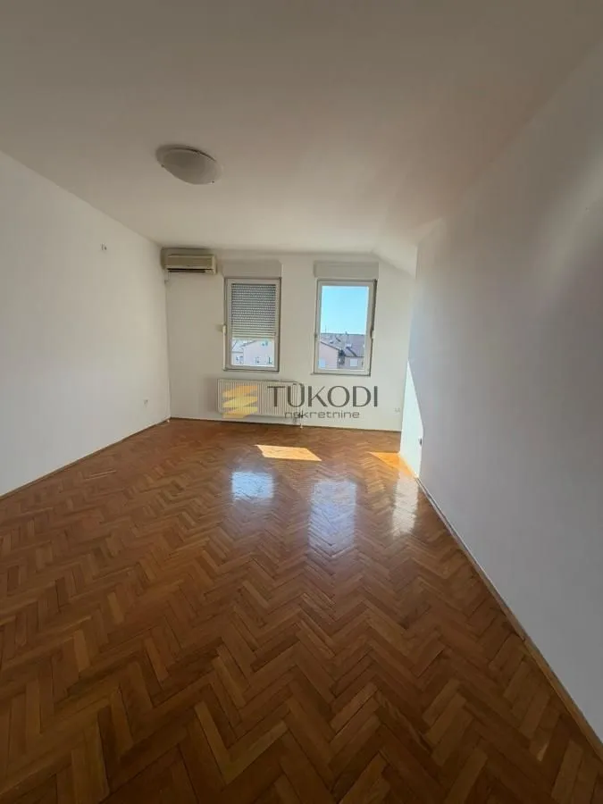 Sale, four bedroom apartment, 120m², Stari grad, Novi Sad