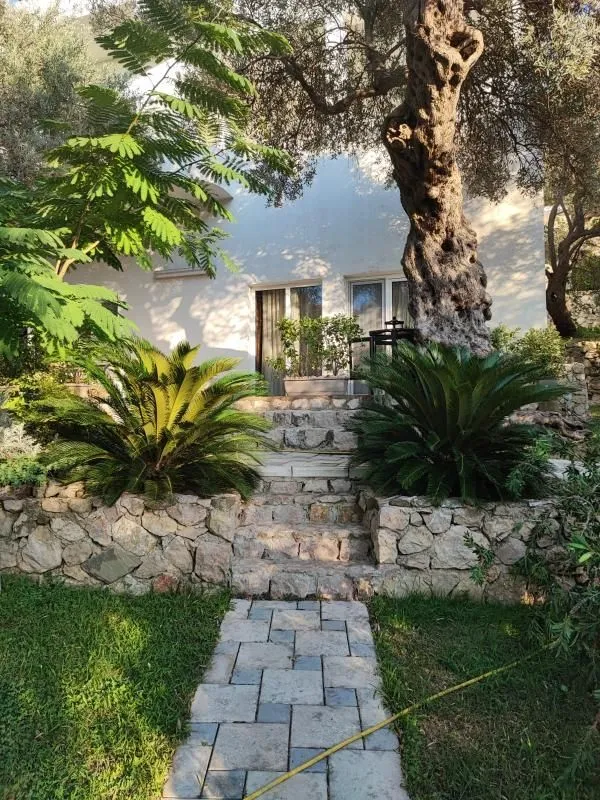 Prodaja, kuća, 350m², Bartula, Bar