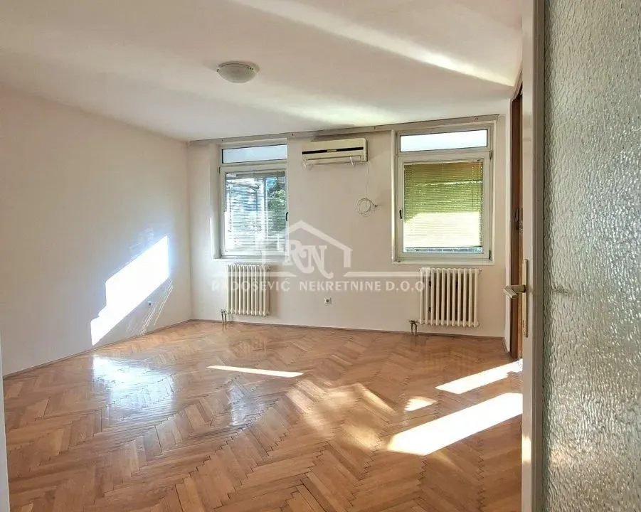 Izdavanje, jednosoban stan, 51m², Čukarica, Beograd