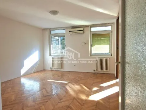 Stan in Čukarica