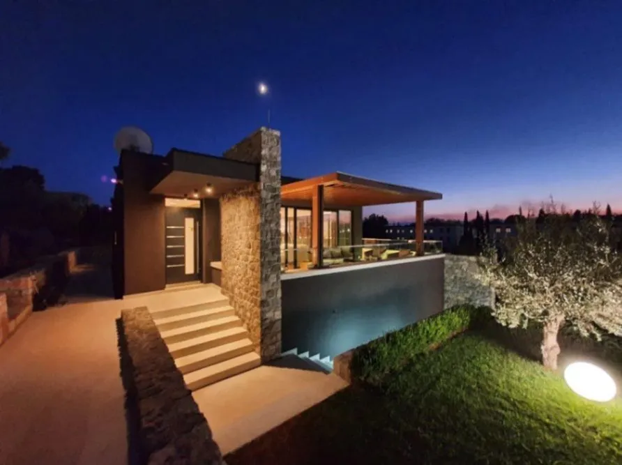 Prodaja, kuća, 234m², Masline, Podgorica