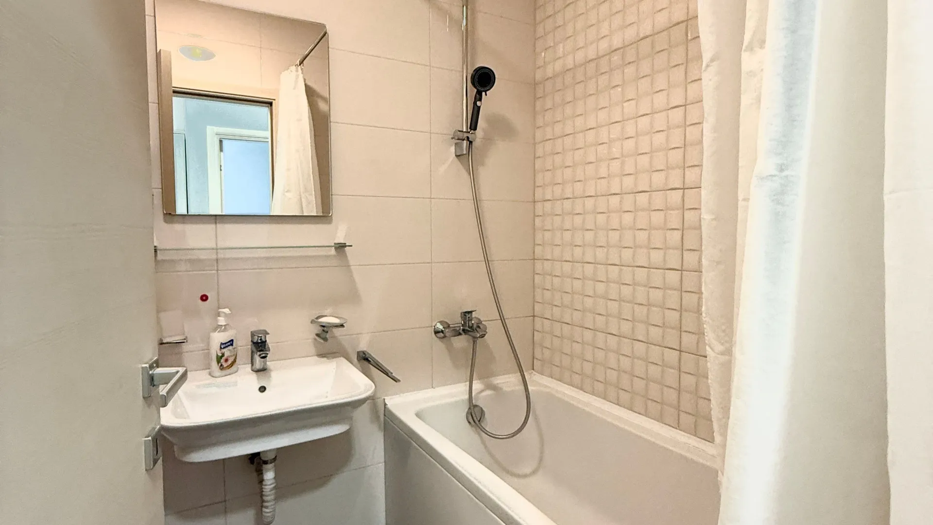 Rent, one bedroom apartment, 45m², Zagorič, Podgorica