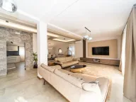Izdavanje, trosoban stan, 180m2, Nova Dalmatinska, Podgorica