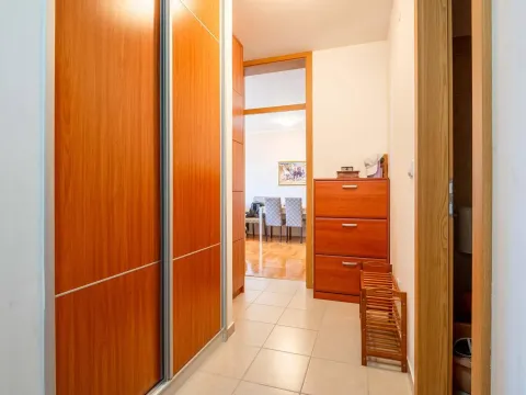 Sale, two bedroom apartment, 69m², Centar, Bar - image 4