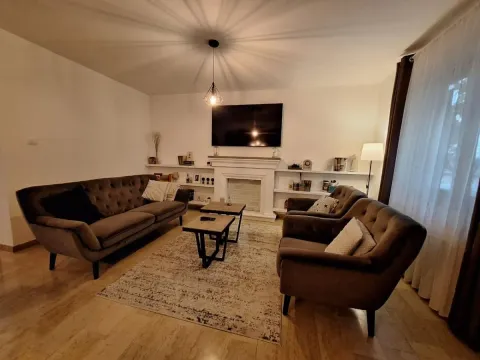 Sale, house, 254m², Beočin, Srbija - image 13