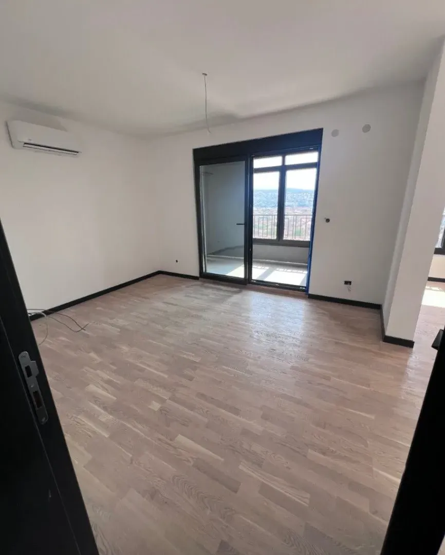 Prodaja, dvosoban stan, 89m², Gorica C, Podgorica