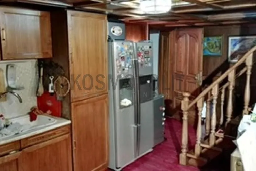 Sale, four bedroom apartment, 143m², Zemun Sve Podlokacije, Beograd