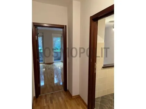 Sale, three bedroom apartment, 74m², Vračar Hram, Vračar Sve Podlokacije - image 2