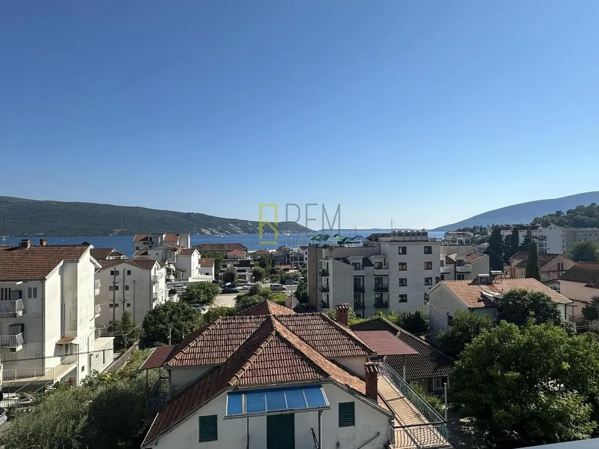 Prodaja, četvorosoban stan, 175m², Meljine, Herceg Novi