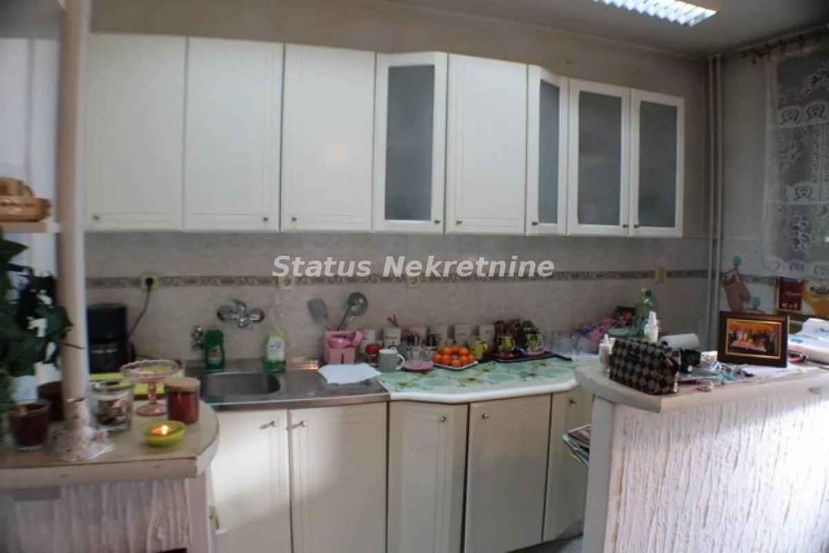 Prodaja, dvosoban stan, 64m², Novo naselje, Novi Sad