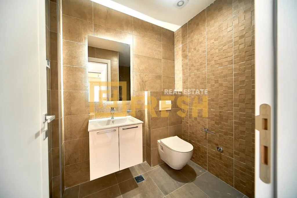 Prodaja, trosoban stan, 104m², Stari Aerodrom, Podgorica