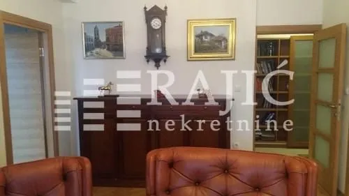 Izdavanje, trosoban stan, 70m², Čubura, Beograd