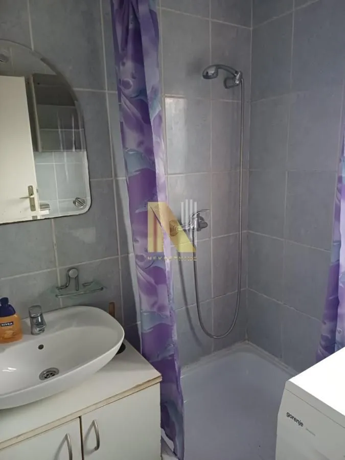 Prodaja, garsonjera, 21m², Salajka, Novi Sad Sve Podlokacije