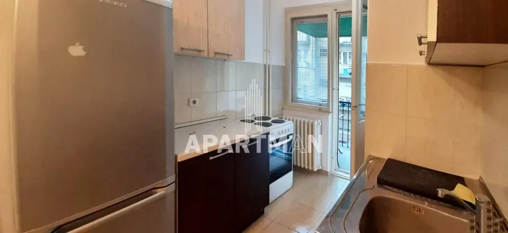 Prodaja, jednosoban stan, 38m², Kalenić Pijaca, Vračar Sve Podlokacije