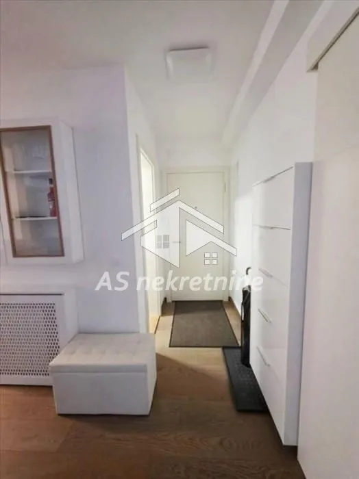 Rent, four bedroom apartment, 80m², Tašmajdan, Palilula Sve Podlokacije