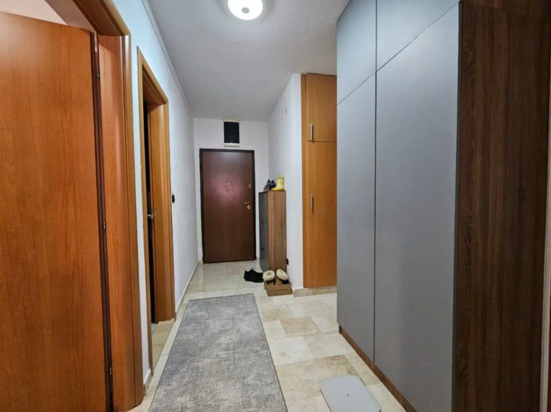 Prodaja, trosoban stan, 89m², Stari Aerodrom, Podgorica