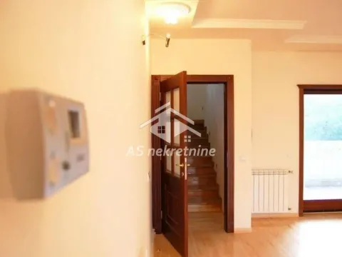 Rent, apartment, 250m², Savski Venac, Beograd - image 5