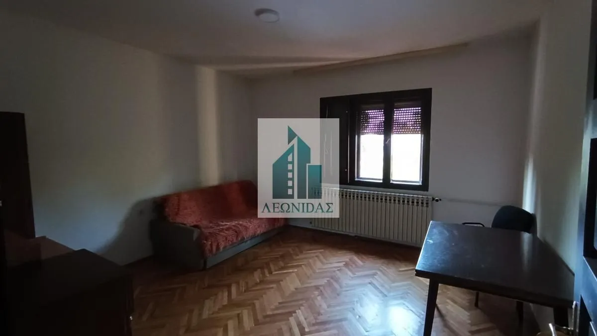 Izdavanje, trosoban stan, 100m², Palilula, Niš